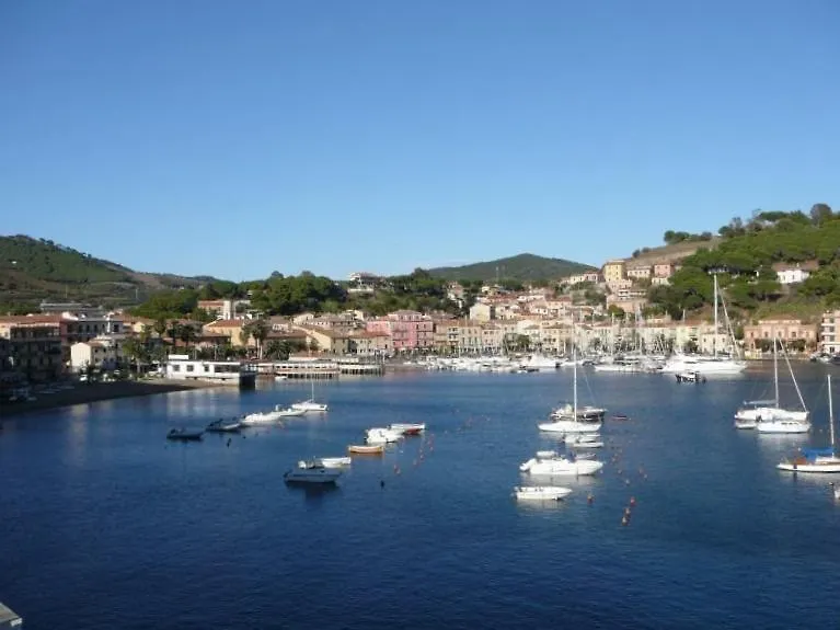 Casa Ilaria A Porto Azzurro 아파트